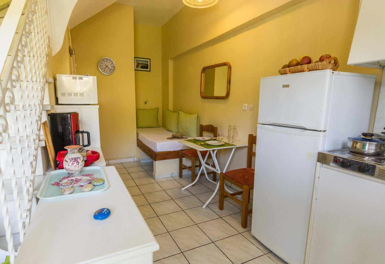Stathopoulos Apartments サンパティキ エクステリア 写真